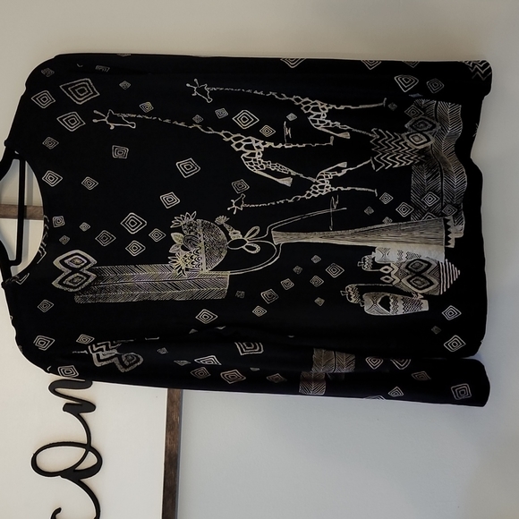 Chico's Giraffe Top - Picture 3 of 3